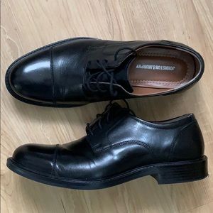 Black Leather Calfskin Cap Toe Dress Shoes EUC